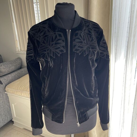 Jessica Simpson Jackets & Blazers - Jessica Simpson Black Velvet Embroidered Bomber Jacket Size S